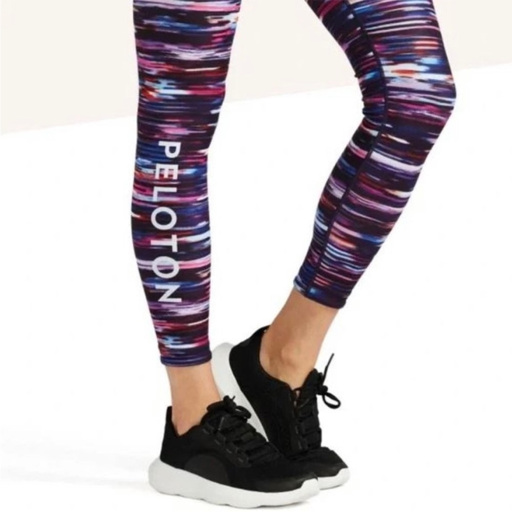 Peloton women’s reversible leggings